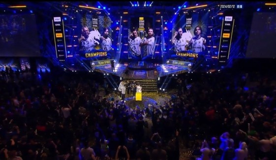 人发挥上显 人发挥上显