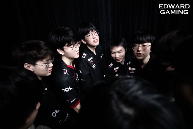 完全绑定 完全绑定