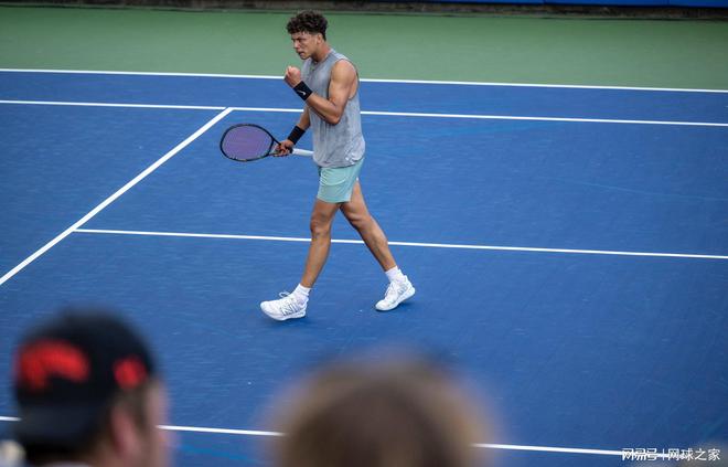 奏和战术安 奏和战术安